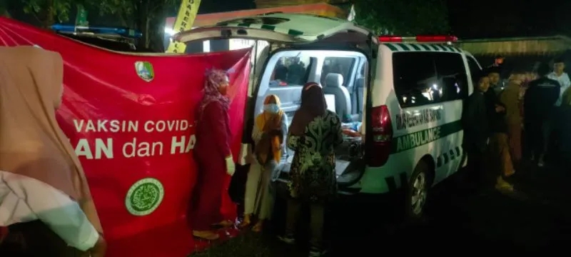 Kolaborasi Satgas Covid-19 dan Ponpes Karang Durin Laksanakan Vaksinasi