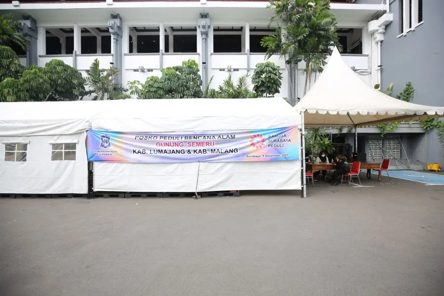 Posko Peduli Bencana Erupsi Semeru Didirikan di Balai Kota Surabaya