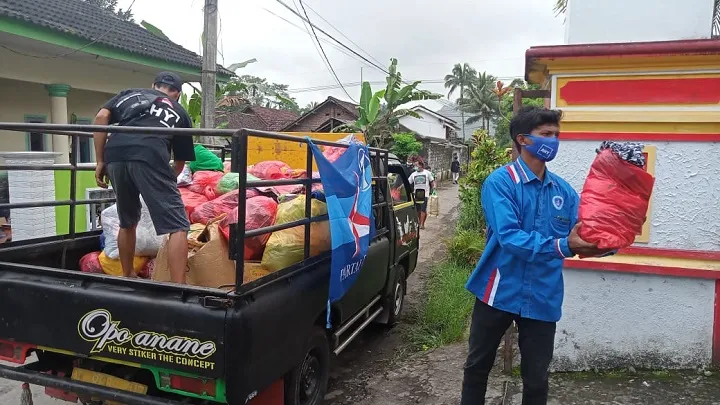 Demokrat Jatim Gerak Cepat Bantu Penanganan Korban Bencana Erupsi Semeru