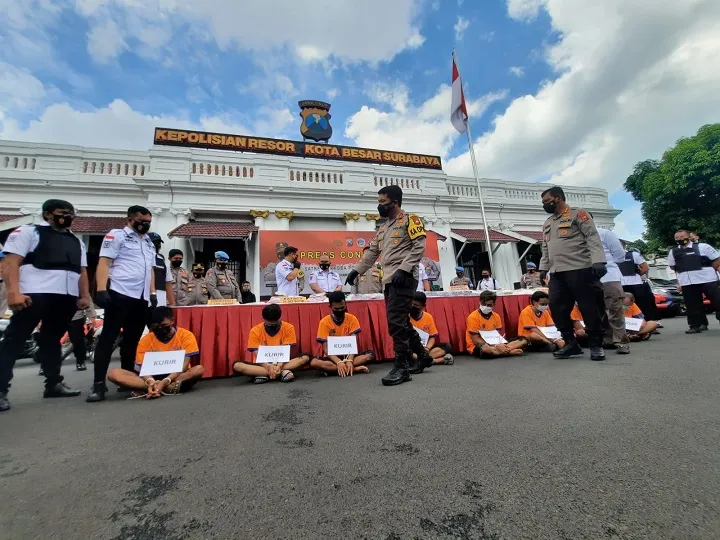 Luar biasa! Polrestabes Tangkap 8 Tersangka Narkoba bersama 44,7 Kg Sabu, 1,34 Kg Ganja dan 31 ribu Ekstasi