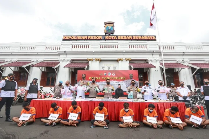 Jelang Tahun Baru 2022, Jaringan Narkoba di Jatim Dibekuk Satresnarkoba Polrestabes Surabaya