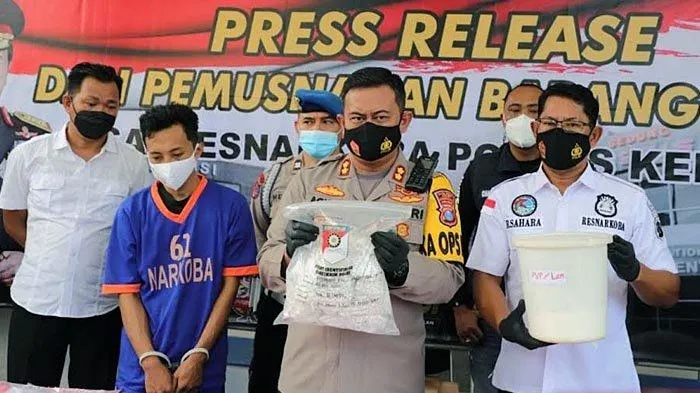 Rumah Produksi Pil Koplo Digerebek Polisi, 1 Orang Diamankan