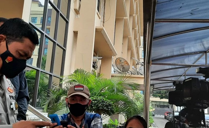 Kadiv Humas Polri Irjen Argo Yuwono memberikan keterangan pers kepada awak media di Mabes Polri, Kamis (6/5).