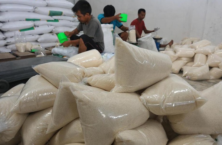 Harga gula naik, imbas penyesuaian HPP tingkat produsen.