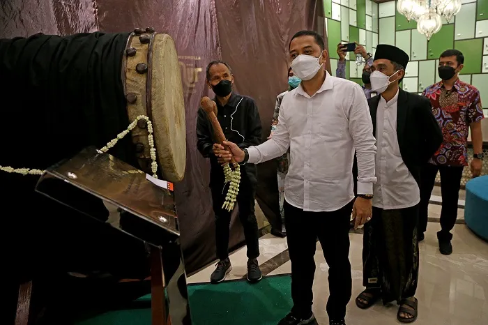 Wali Kota Eri Minta Setiap Mal di Surabaya Sediakan Musala