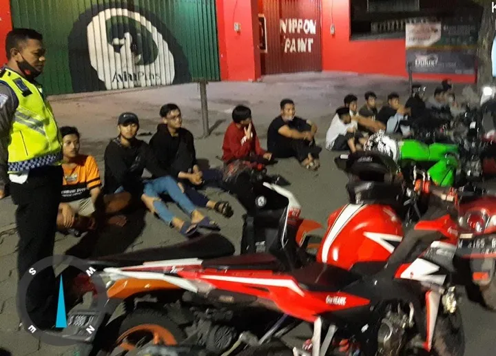 Razia Balap Liar, Belasan Motor Remaja Diamankan ke Polres Gresik