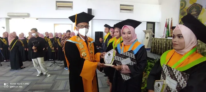 104 Mahasiswa Billfath Lamongan Diwisuda, Siap Hadapi New Normal Society