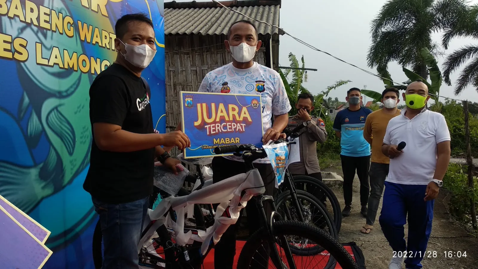 Mabar, Kapolres dan Wartawan Perwakilan PWI Tercepat Dapat Ikan