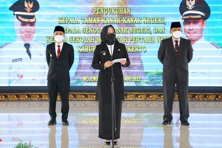 Ratusan Kepala Sekolah Dilantik Bupati Mojokerto