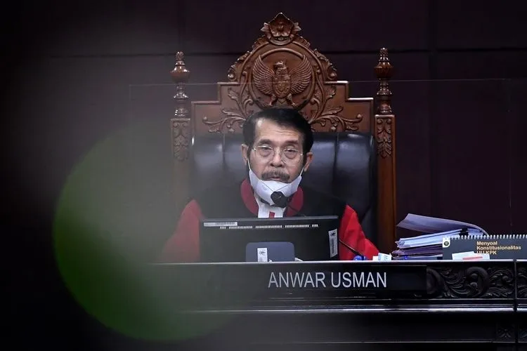 Baca juga : Gugatan Presidential Threshold 20 persen, Babak Pertama Ditolak MK