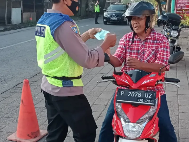 Pamor Keris dan Swab Antigen serta Wajibkan Scan Barcode Peduli Lindungi