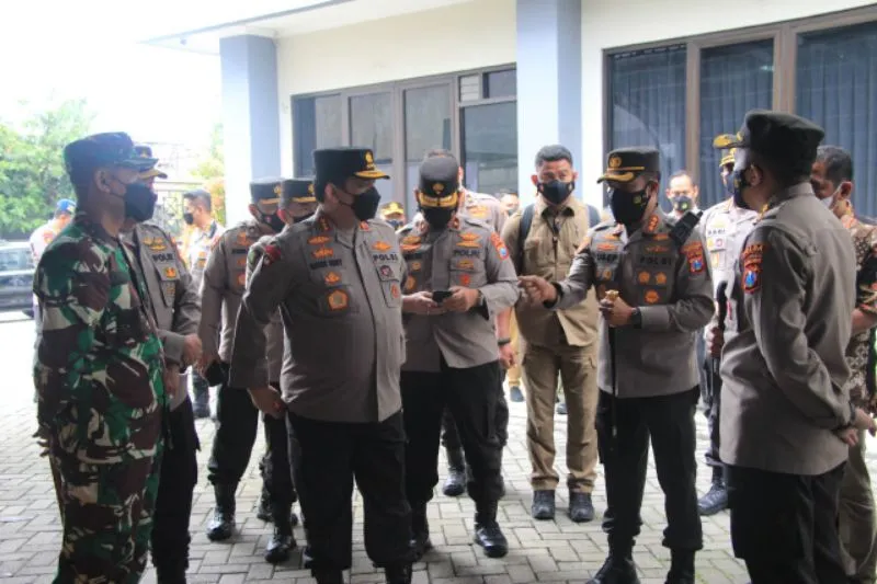 Baca juga : Wakapolri Cek Kesiapan Satgas Repatriasi di LPMP, Ketintang,  Surabaya