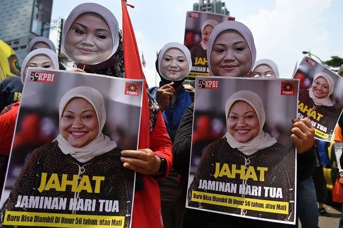 Ditegur Keras Presiden Jokowi Soal JHT, Menaker Ida Revisi Permenaker