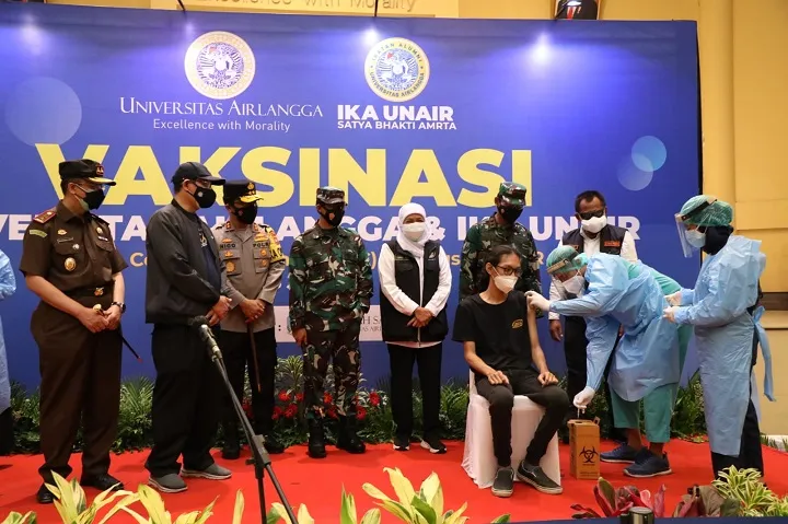 Gubernur Khofifah Dukung Uji Klinis Vaksin Merah Putih Besutan Unair