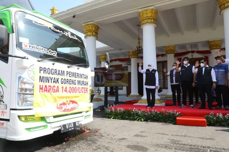2,7 Juta Liter Minyak Goreng Digelontorkan ke 38 Daerah Jatim