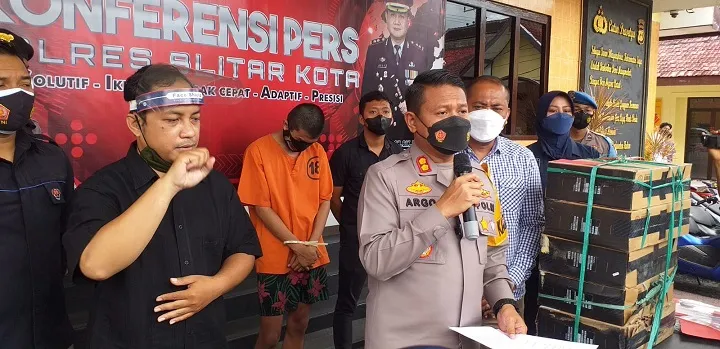 Remaja Drop Out Obok-obok Sekolahnya, 15 Laptop Raib
