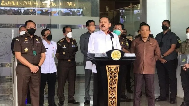Jaksa Agung, Dipuji Politisi, Ekonom dan Praktisi Hukum