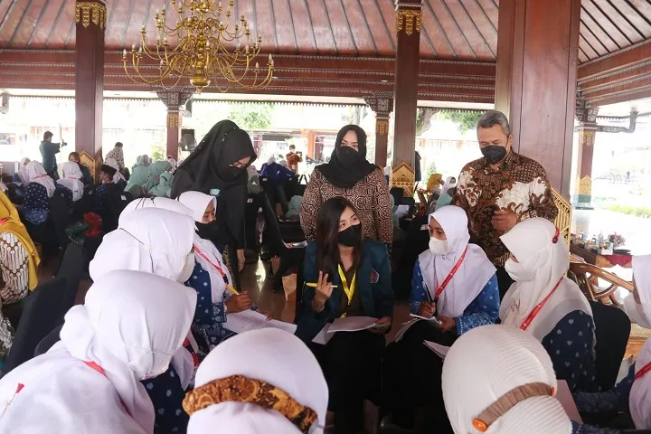 Gandeng UBAYA, Dindik Kabupaten Mojokerto Gelar Peningkatan Kapasitas bagi Pendidik Anak Usia Dini