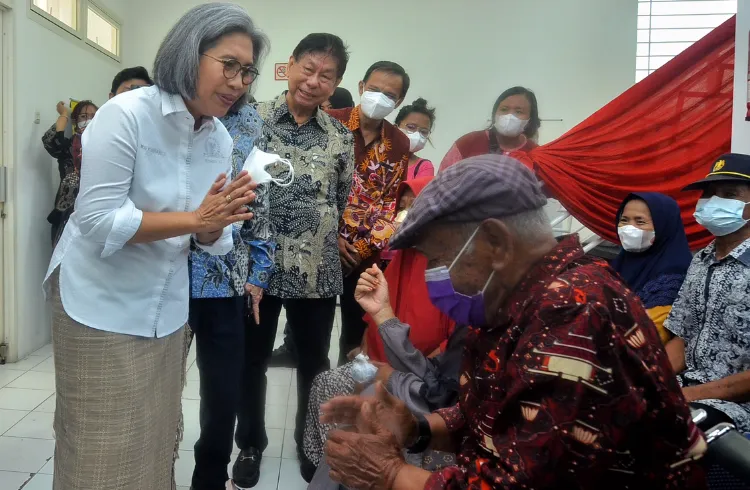 Yayasan Sosial Abdi Husada Utama dan Polda Jatim Gelar Bakti Kesehatan