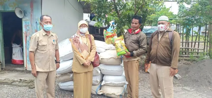 Dispertan & Ketahanan Pangan Salurkan Pupuk Bersubsidi