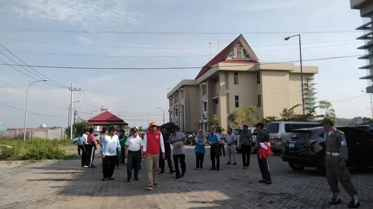Gus Irsyad Resmikan Pembangunan Kantor Bupati Baru