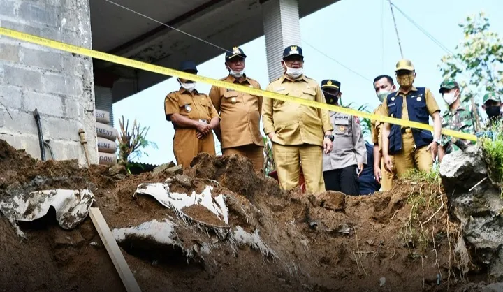 Rawan Longsor, Bupati Tulungagung Segera Bangun Talut di Desa Nglurup
