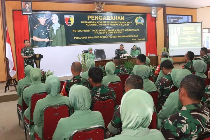 Komandan Korem 081/Dhirot Saha Jaya, Tekankan Tugas TNI dan Istri Prajurit harus Siring