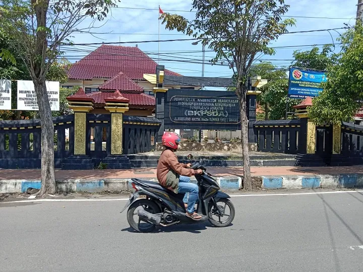 Ribuan THL di Bangkalan Terancam Kehilangan Pekerjaan