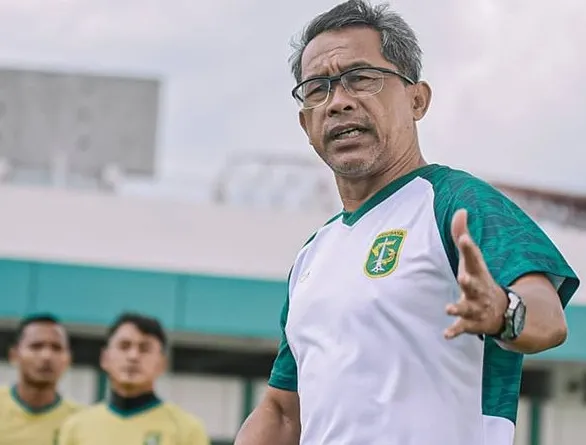 Persebaya Kalah dalam BRI Liga 1 2022/2023, Aji Santoso Akui Pemainnya Blunder