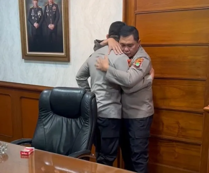 Istrinya tak Muncul di Publik, Irjen Ferdy Nangis