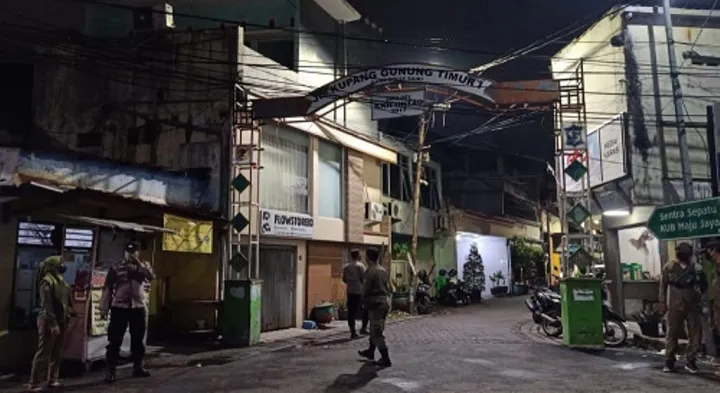 "Semula Makelar Kirim 2 Cewek, Gak Cocok, Lalu Bawa 2 Wanita Lagi, Agak Cantik"