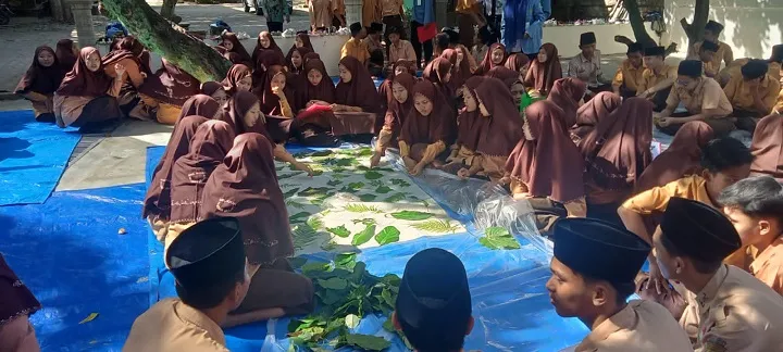 Tumbuhkan Jiwa Kemandirian, Siswa MA Ma'arif 7 Sunan Drajat Dilatih Berwirausaha