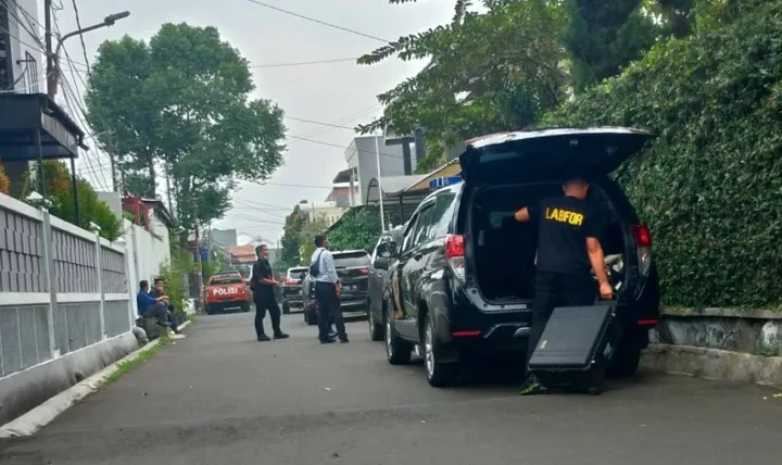 Tragedi di Rumah Kadiv Propram Polri, Makin Runyam