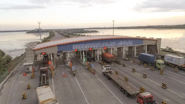 Baca juga : Terminal Teluk Lamong Catat Kinerja Tinggi, Arus Petikemas Naik 14 % pada Semester 1 Tahun 2022