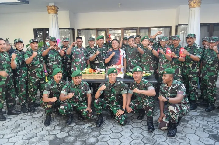 Anggota Yonif 511/DY Blitar, Datangi Rumah Dinas Kapolres Blitar dan Kapolres Blitar Kota, Ada Apa..?