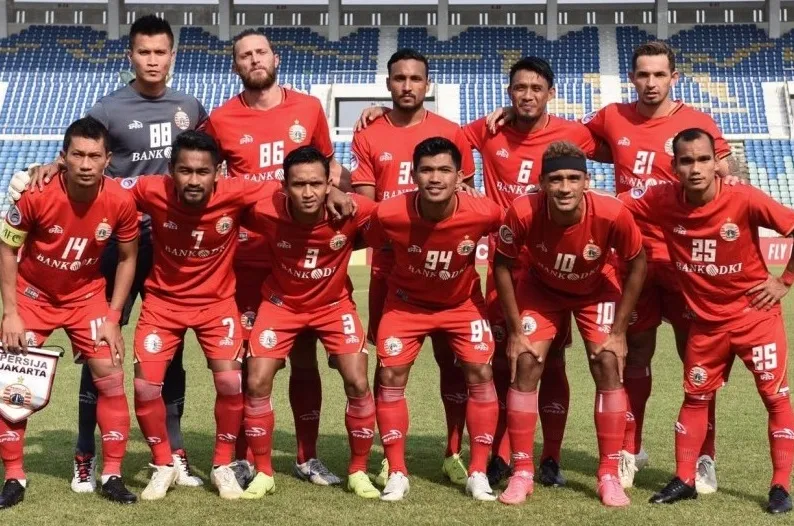 Jakmania Nyalakan Flare Saat Laga Berlangsung, Persija Kena Denda RP 50 Juta