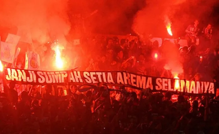 Hindari Sanksi Denda, Ketua Panpel Arema FC Imbau Suporter agar Tak Nyalakan Flare