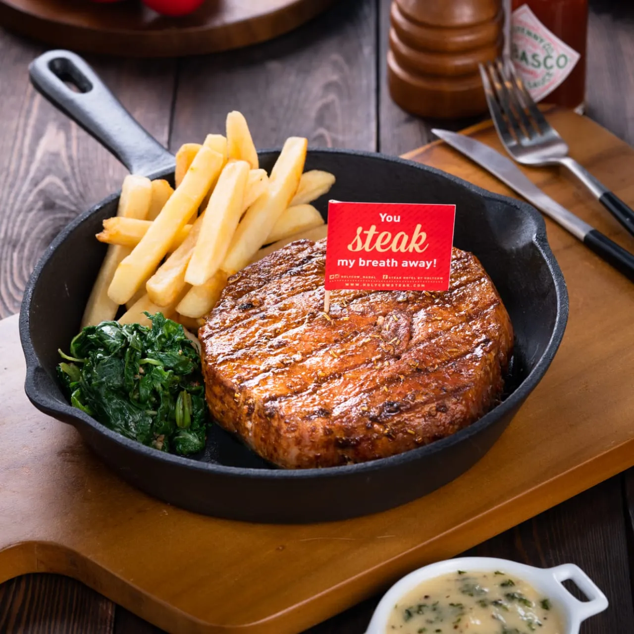 Hadir Kembali Bagi Penikmat Kuliner di Surabaya, Steak Hotel by HOLYCOW! Berikan Pengalaman Makan Steak yang Lebih Komplit