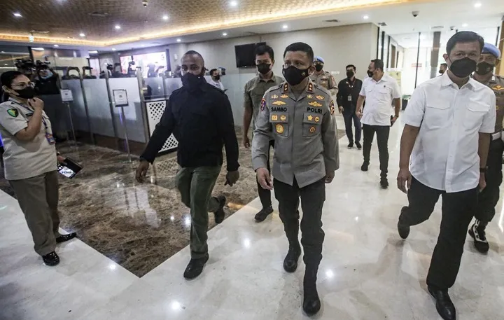 Irjen Ferdy Masih Berseragam Propam, Kuasa Hukum Brigadir J Sewot
