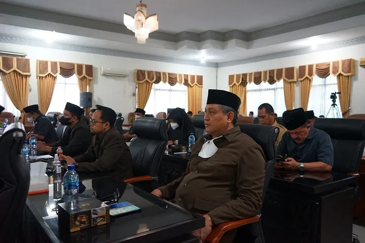 Dewan Akhirnya Sahkan Perda Pedagang Kaki Lima