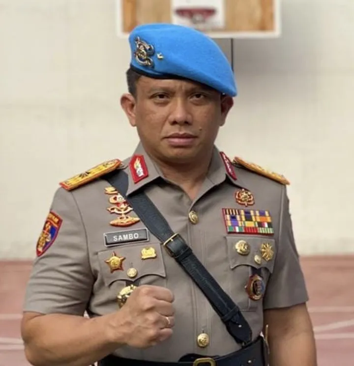 Senyum Tipis Sambo saat Rekonstruksi, Tinggalkan Misteri