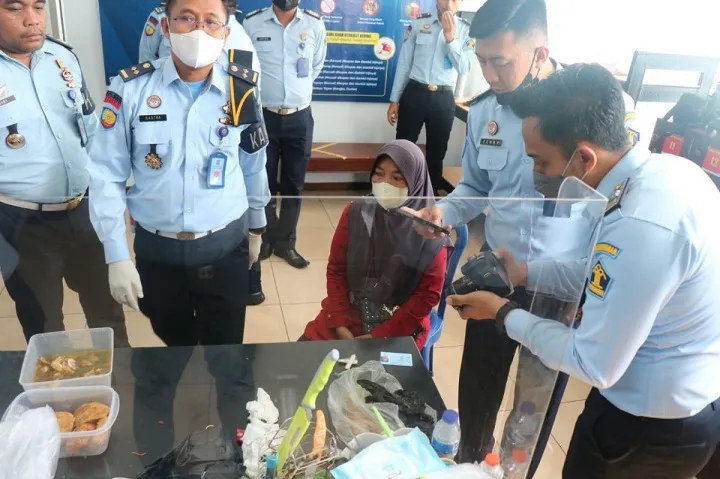 Antar Soto Ayam Berisi Sabu untuk Anak di Lapas, Emaknya Kini Nyusul Masuk