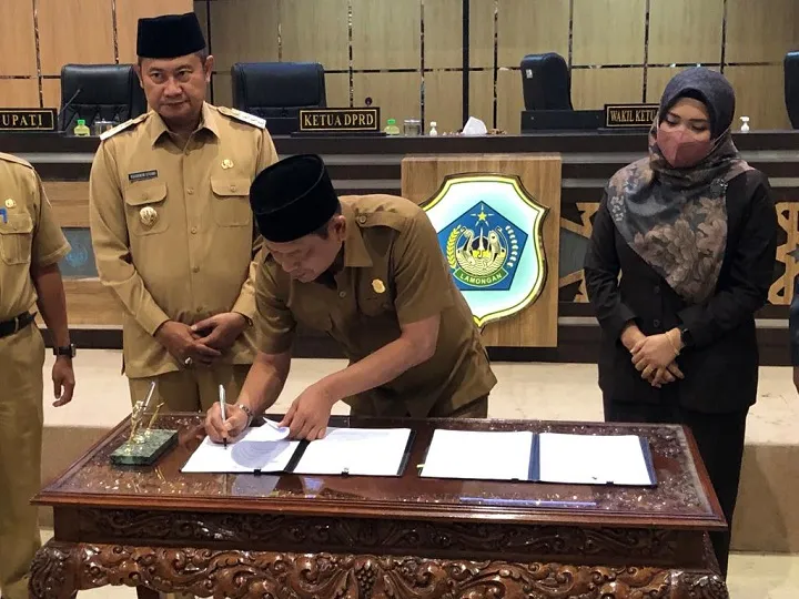 Tunjukkan Komitmen untuk Bangkit Bersama, DPRD Lamongan Setujui Perubahan KUA-PPAS