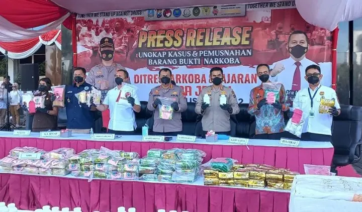 236 Kilogram Sabu dan 16,8 Juta Obat Keras Diamankan Polda Jatim