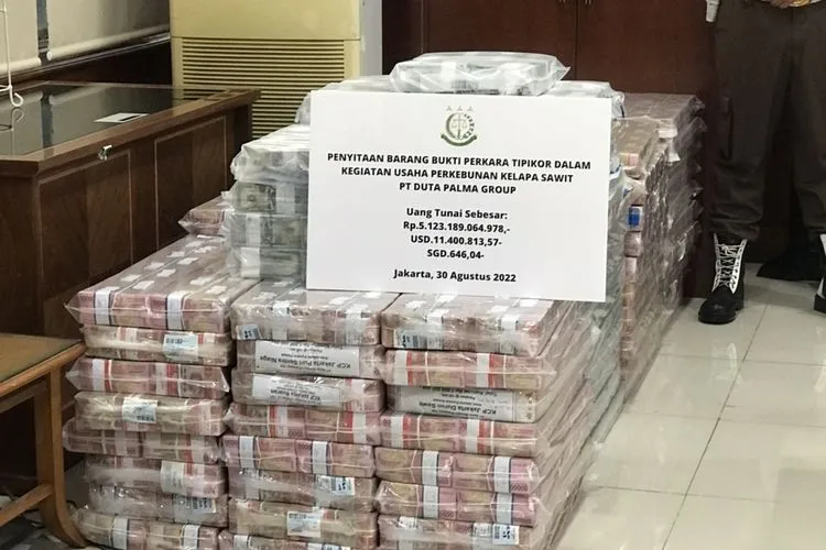 Kejagung "Cekik" Koruptor Lahan Sawit
