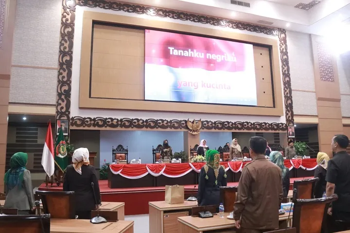 Bupati Mojokerto Sampaikan Pandum Terhadap 4 Raperda Inisiatif DPRD
