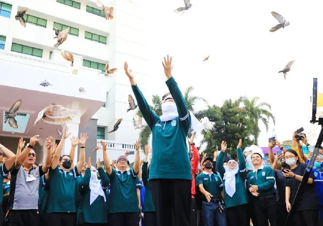 Gubernur Khofifah Gelontorkan Bansos Rp 257 Miliar untuk Warga Jatim