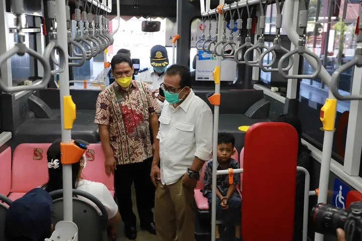 Kenaikan BBM Bisa Menjadi Skema Pemerintah Mendorong Masyarakat Beralih ke Moda Transportasi Massal