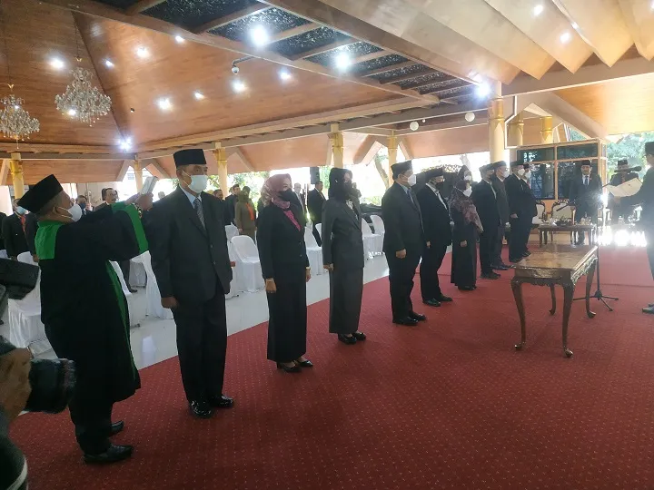 Bupati Gus Muhdlor Mutasi 10 Pejabat Eselon II