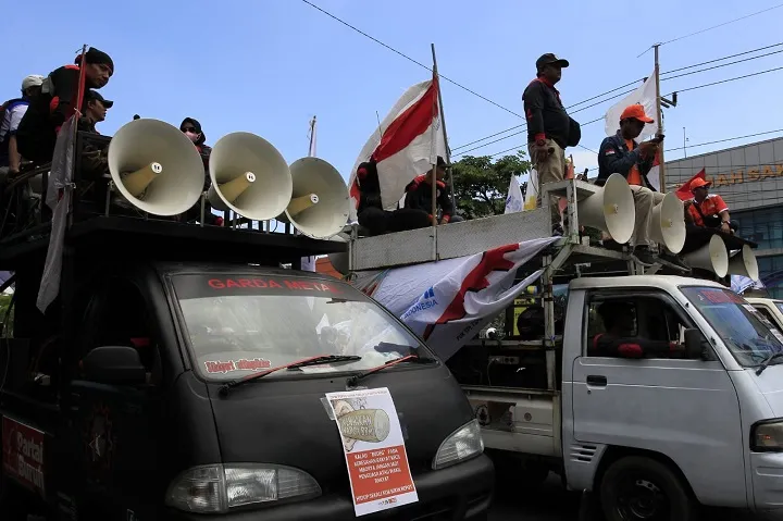 PDIP Minta Kenaikan Harga BBM Subsidi Dibatalkan